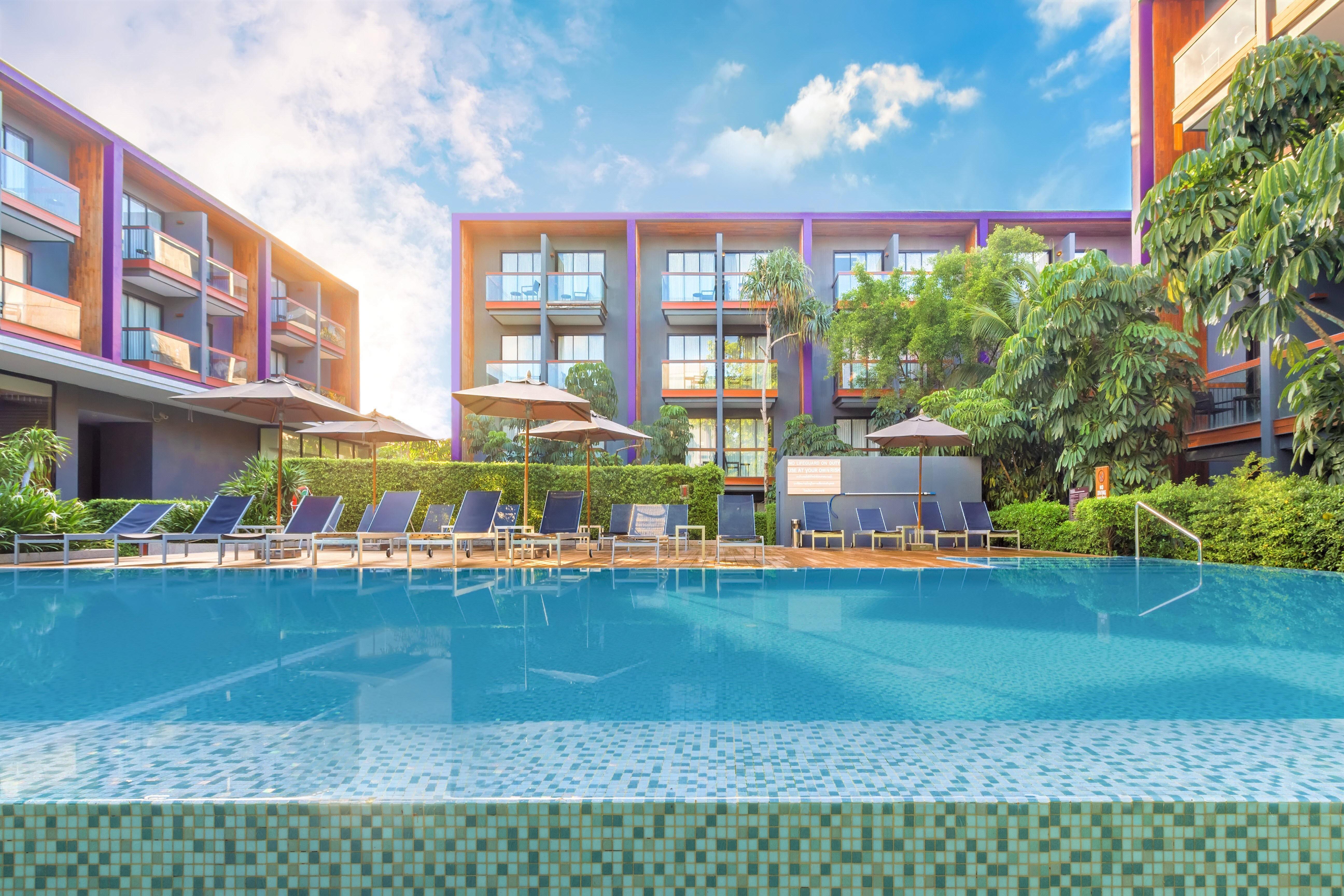 Пхукет патонг отзывы 2023. Central Phuket Patong. Holiday Inn Express Patong Beach Central. Holiday Inn Express Phuket Patong. Holiday Inn Express Phuket Patong Beach Central 3*.